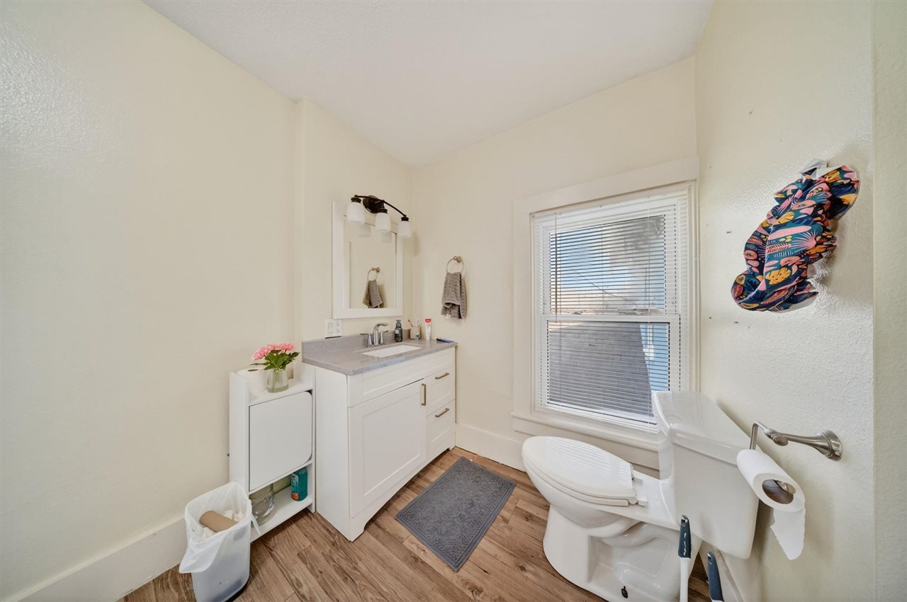 1463 Birkett Avenue West Liberty IA 52776