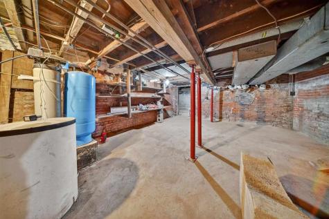 1463 Birkett Avenue West Liberty IA 52776