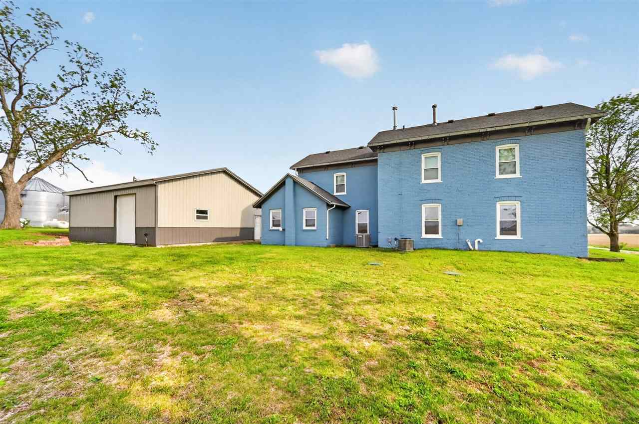 1463 Birkett Avenue West Liberty IA 52776