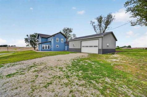 1463 Birkett Avenue West Liberty IA 52776
