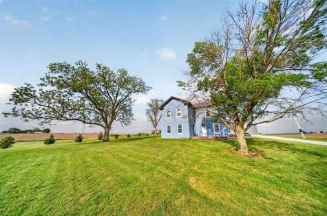 1463 Birkett Avenue West Liberty IA 52776