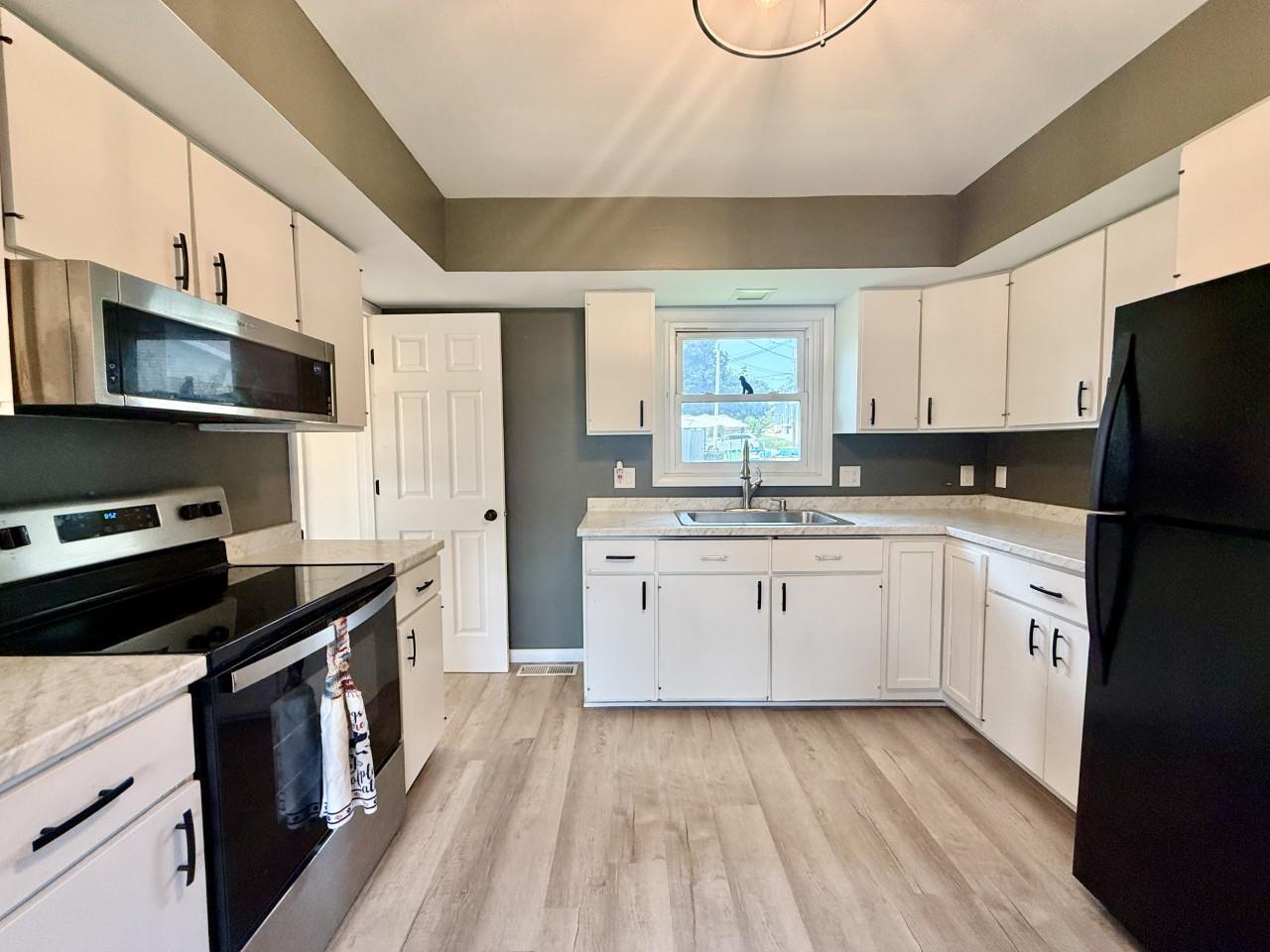 203 E Walnut Street Williamsburg IA 52361