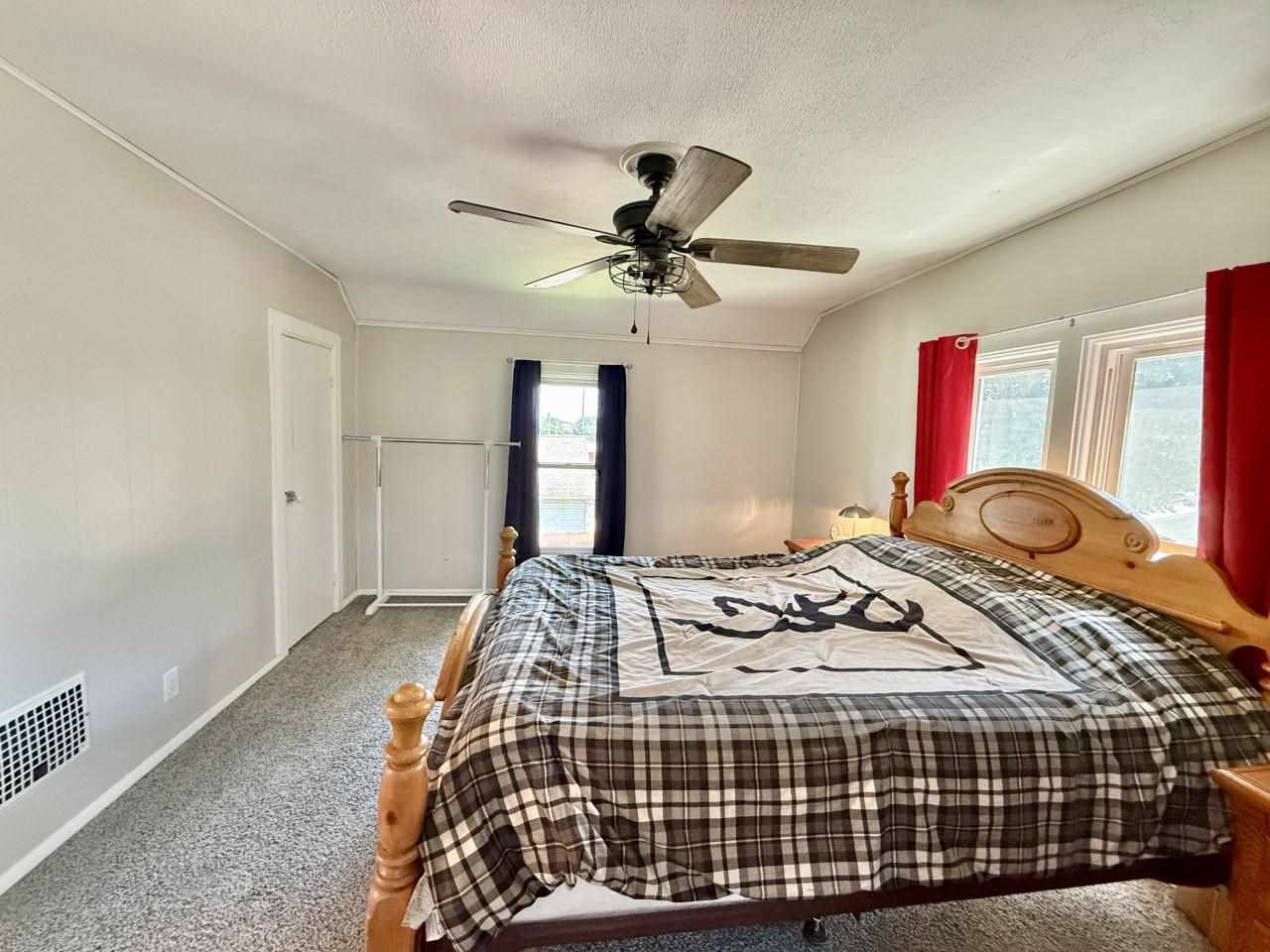203 E Walnut Street Williamsburg IA 52361