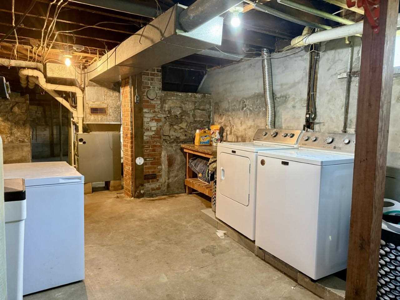 203 E Walnut Street Williamsburg IA 52361