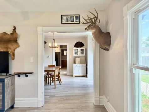 203 E Walnut Street Williamsburg IA 52361