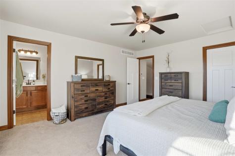 1336 Twin Leaf Avenue Tiffin IA 52340