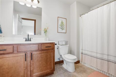 1336 Twin Leaf Avenue Tiffin IA 52340