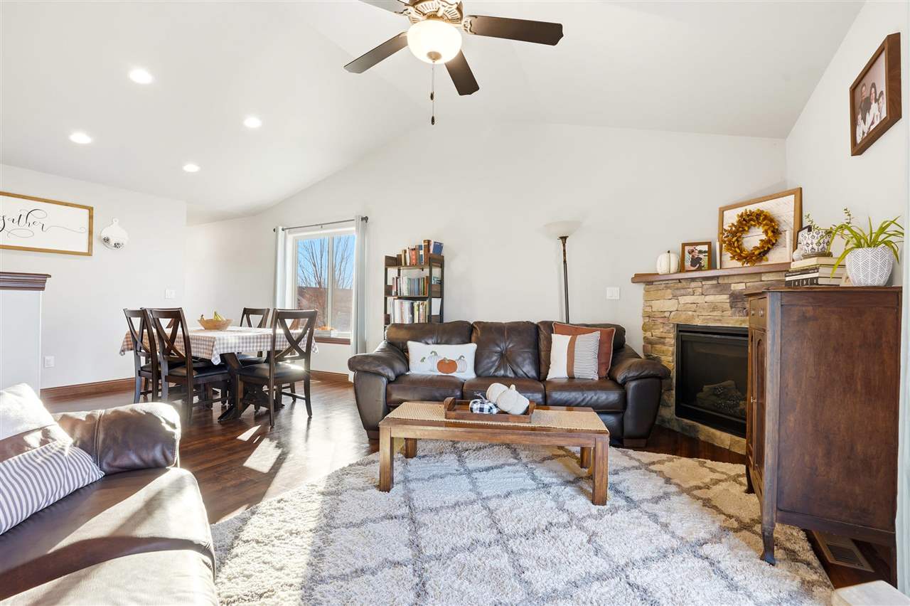 1336 Twin Leaf Avenue Tiffin IA 52340