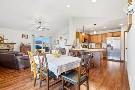 1336 Twin Leaf Avenue Tiffin IA 52340