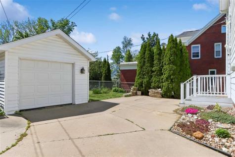 1925 2nd Avenue SE Cedar Rapids IA 52403