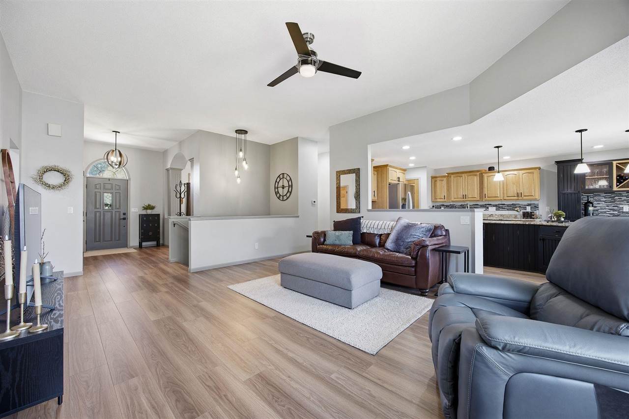 407 Wildflower Drive Fairfax IA 52228