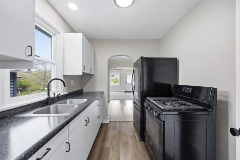 1217 Memorial Drive SE Cedar Rapids IA 52403