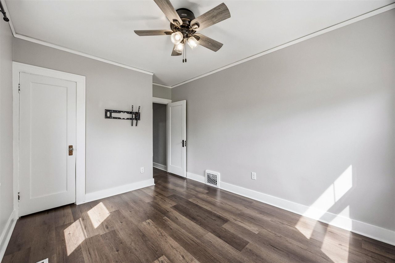 1217 Memorial Drive SE Cedar Rapids IA 52403