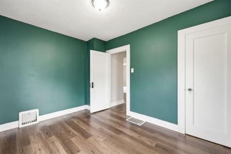 1217 Memorial Drive SE Cedar Rapids IA 52403