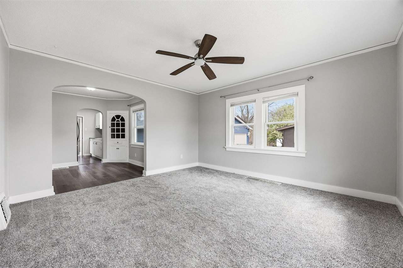 1217 Memorial Drive SE Cedar Rapids IA 52403