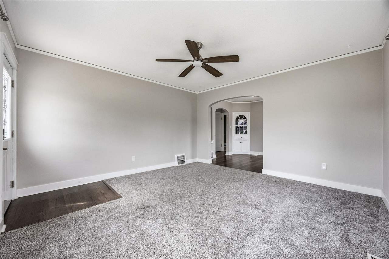 1217 Memorial Drive SE Cedar Rapids IA 52403