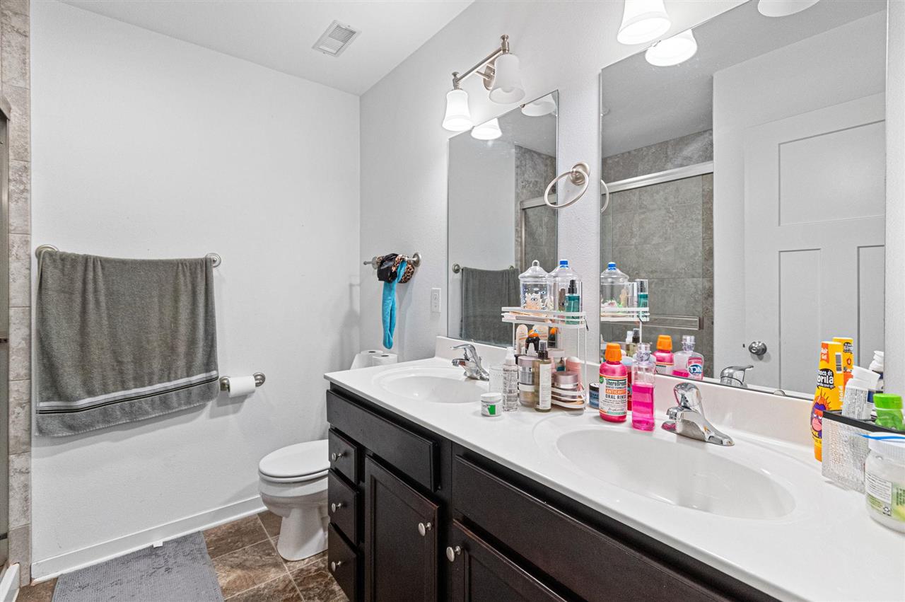 323 Sunset Place North Liberty IA 52317