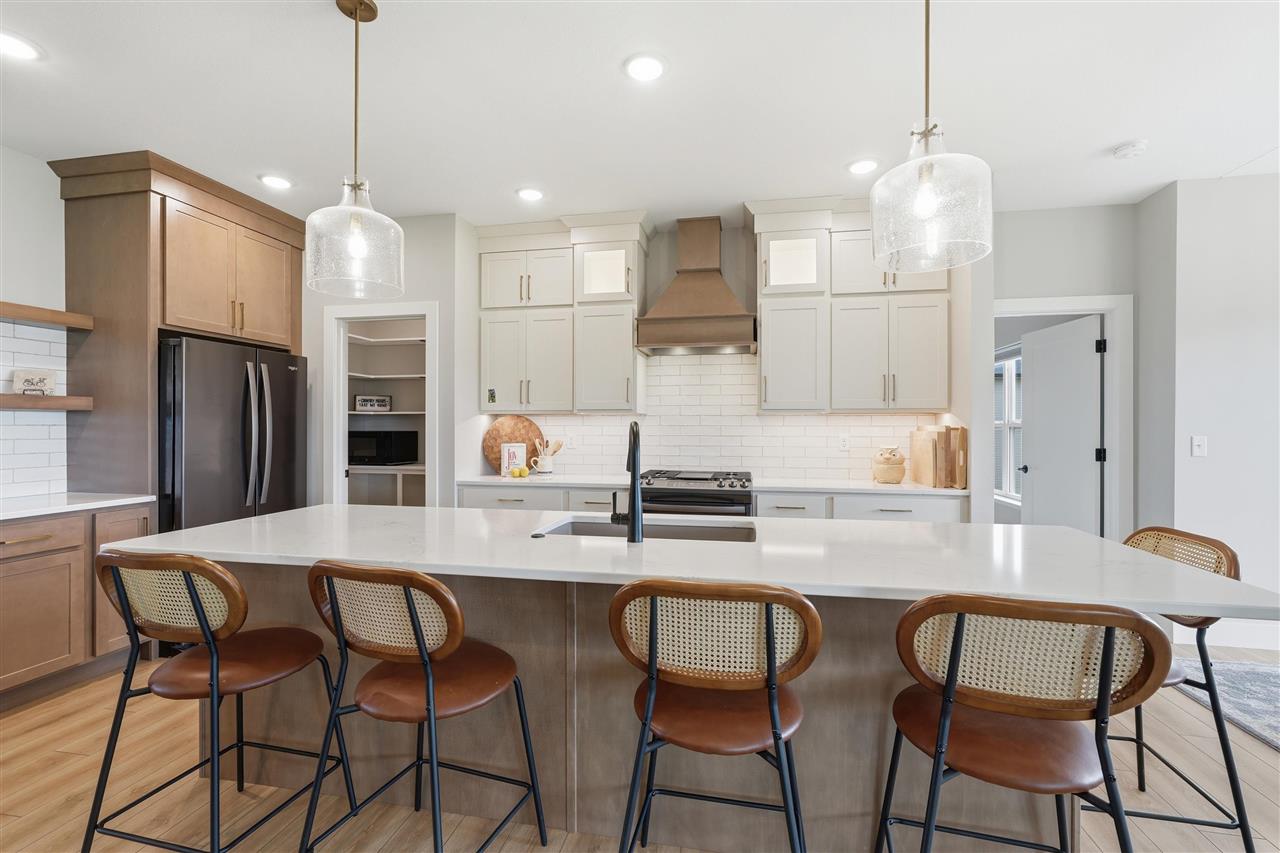 3008 Prairielight Court Hiawatha IA 52233
