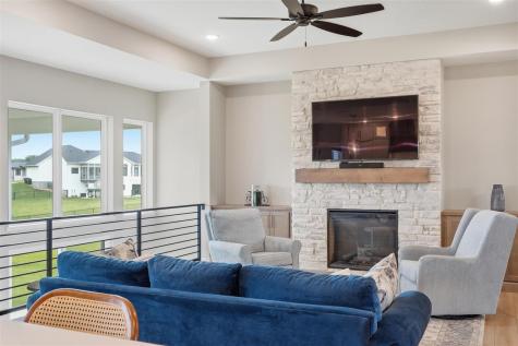 3008 Prairielight Court Hiawatha IA 52233