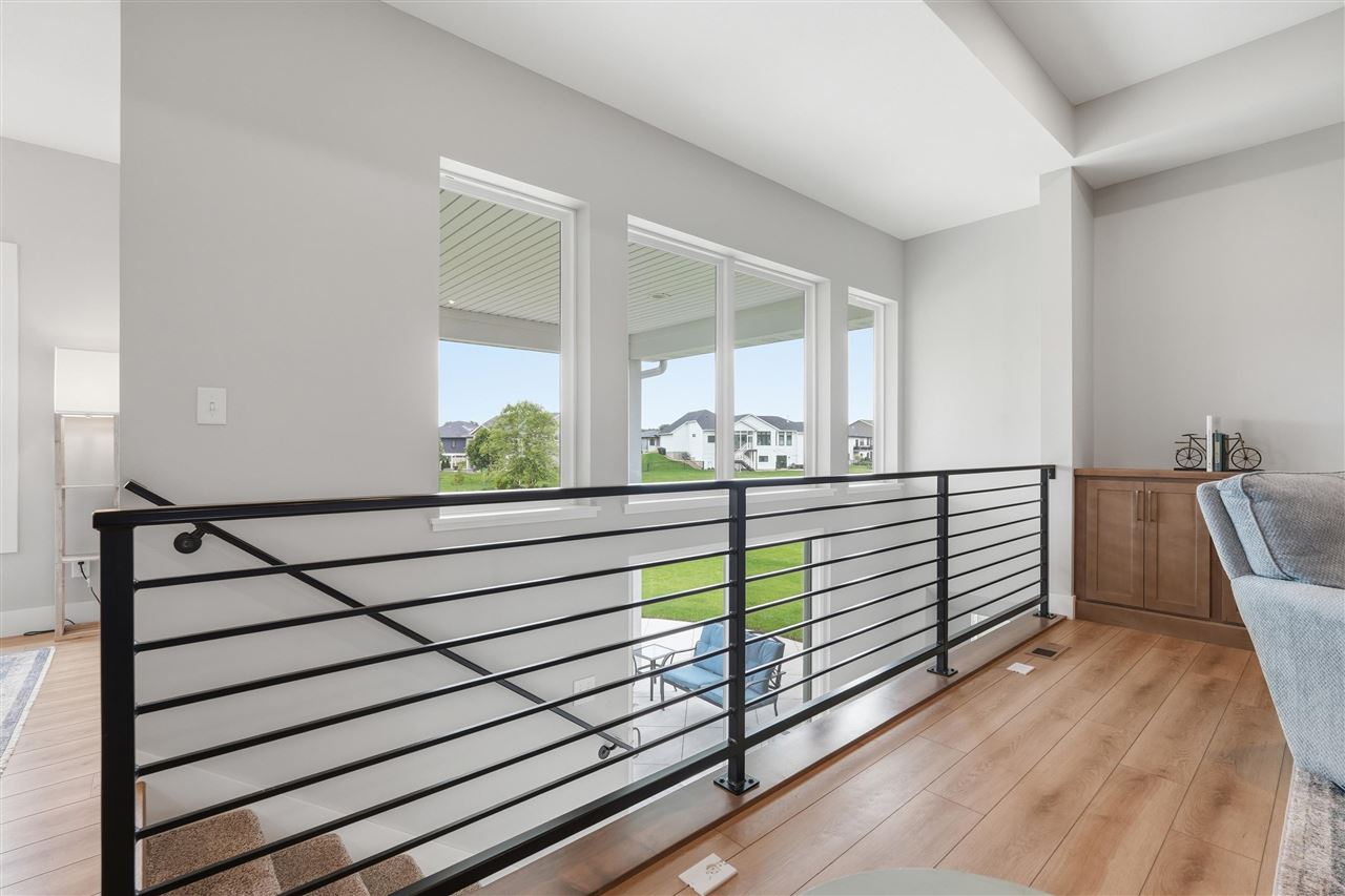 3008 Prairielight Court Hiawatha IA 52233