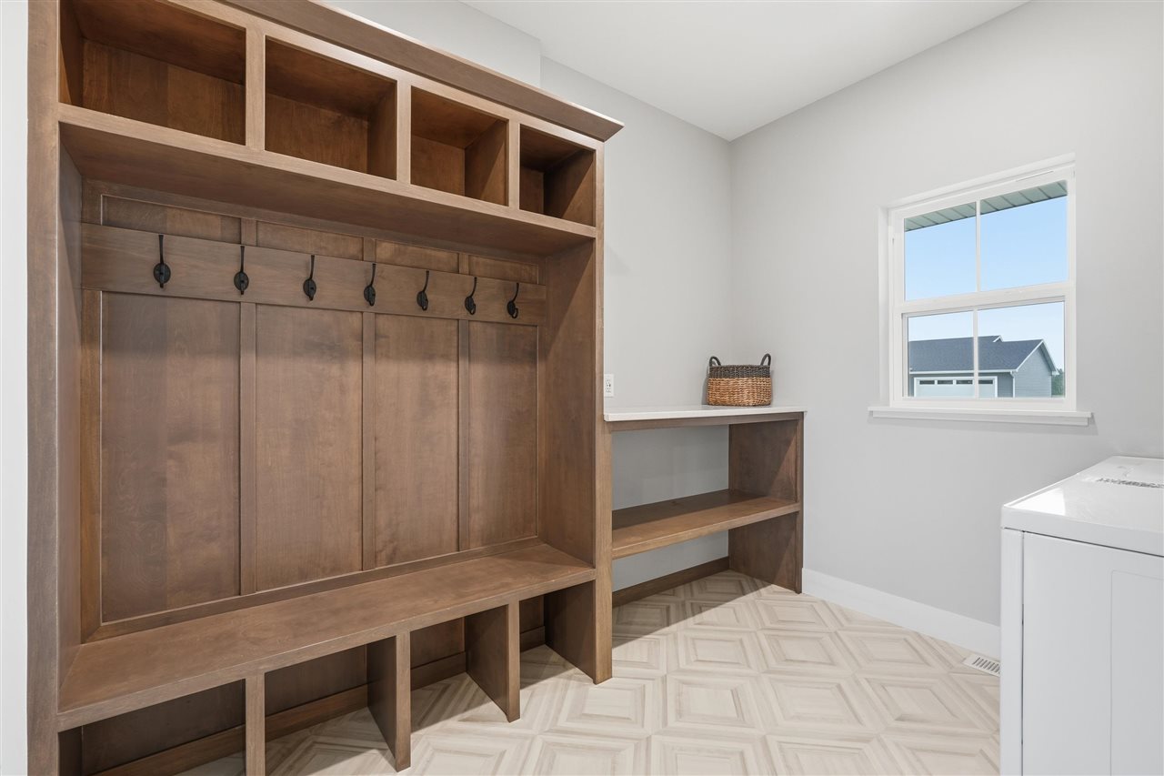 3008 Prairielight Court Hiawatha IA 52233