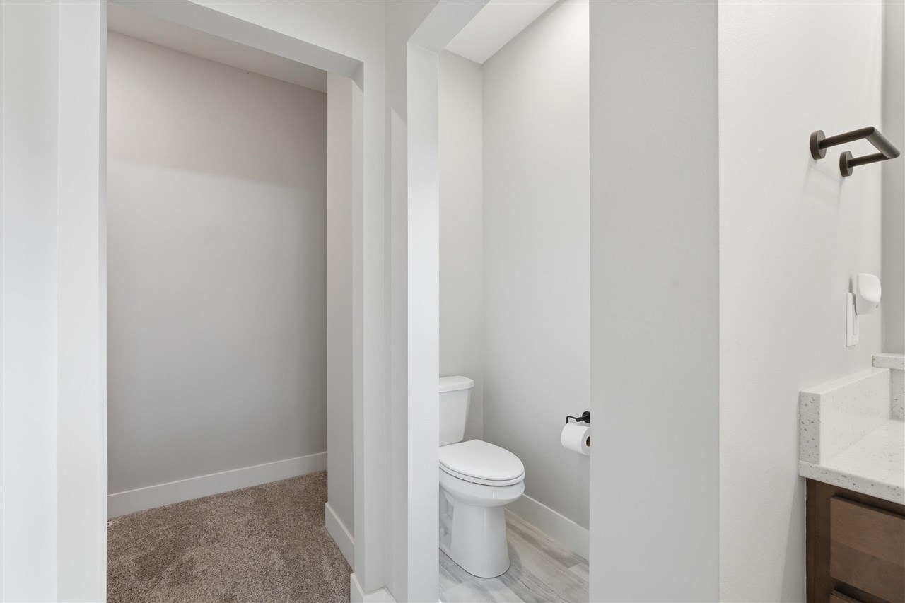 3008 Prairielight Court Hiawatha IA 52233