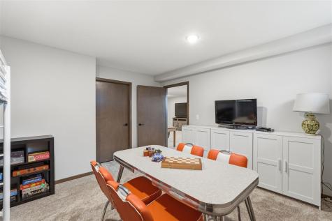 3008 Prairielight Court Hiawatha IA 52233