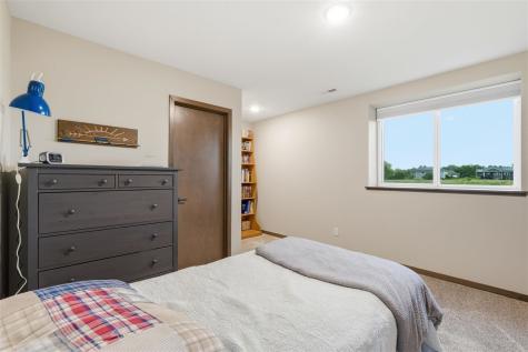 3008 Prairielight Court Hiawatha IA 52233