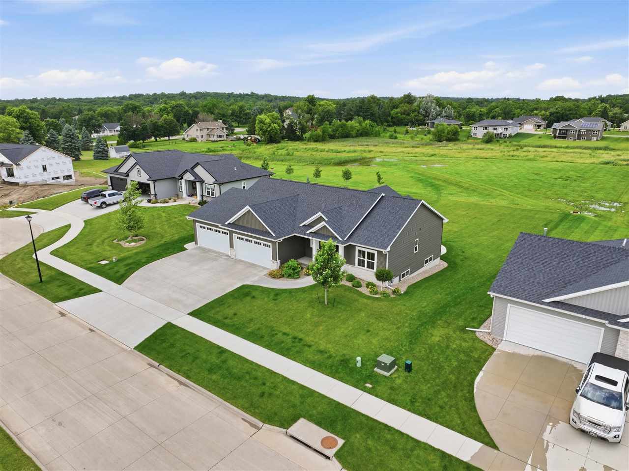 3008 Prairielight Court Hiawatha IA 52233
