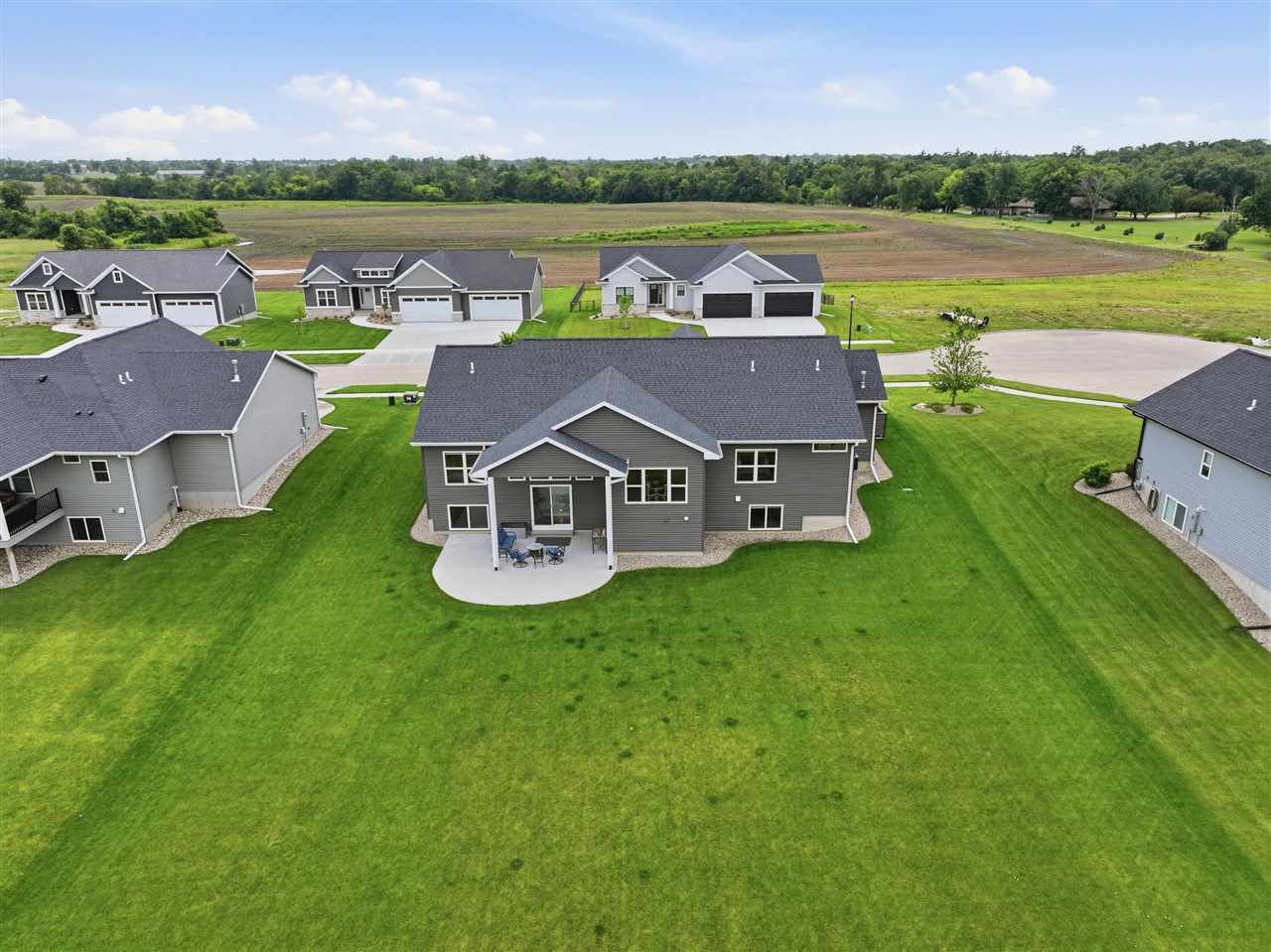 3008 Prairielight Court Hiawatha IA 52233