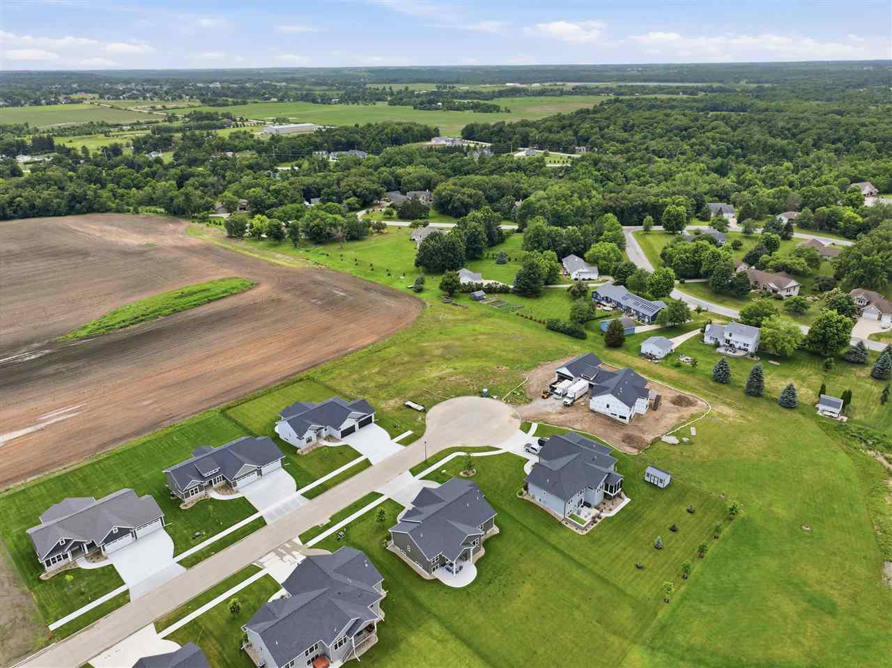 3008 Prairielight Court Hiawatha IA 52233