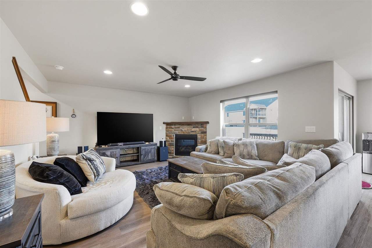 712 Hillside Drive Tiffin IA 52340