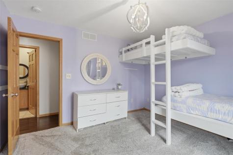 1449 Ridgeview Court Washington IA 52353