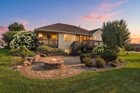 1449 Ridgeview Court Washington IA 52353