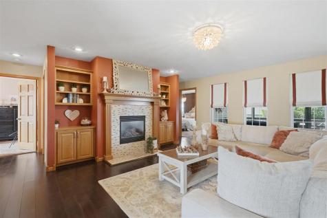 1449 Ridgeview Court Washington IA 52353