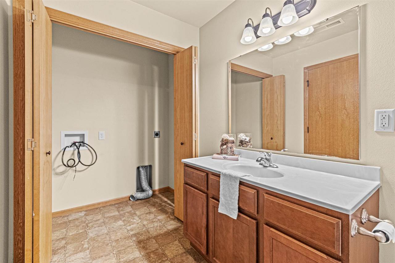 1455 Ozark Ridge Coralville IA 52241