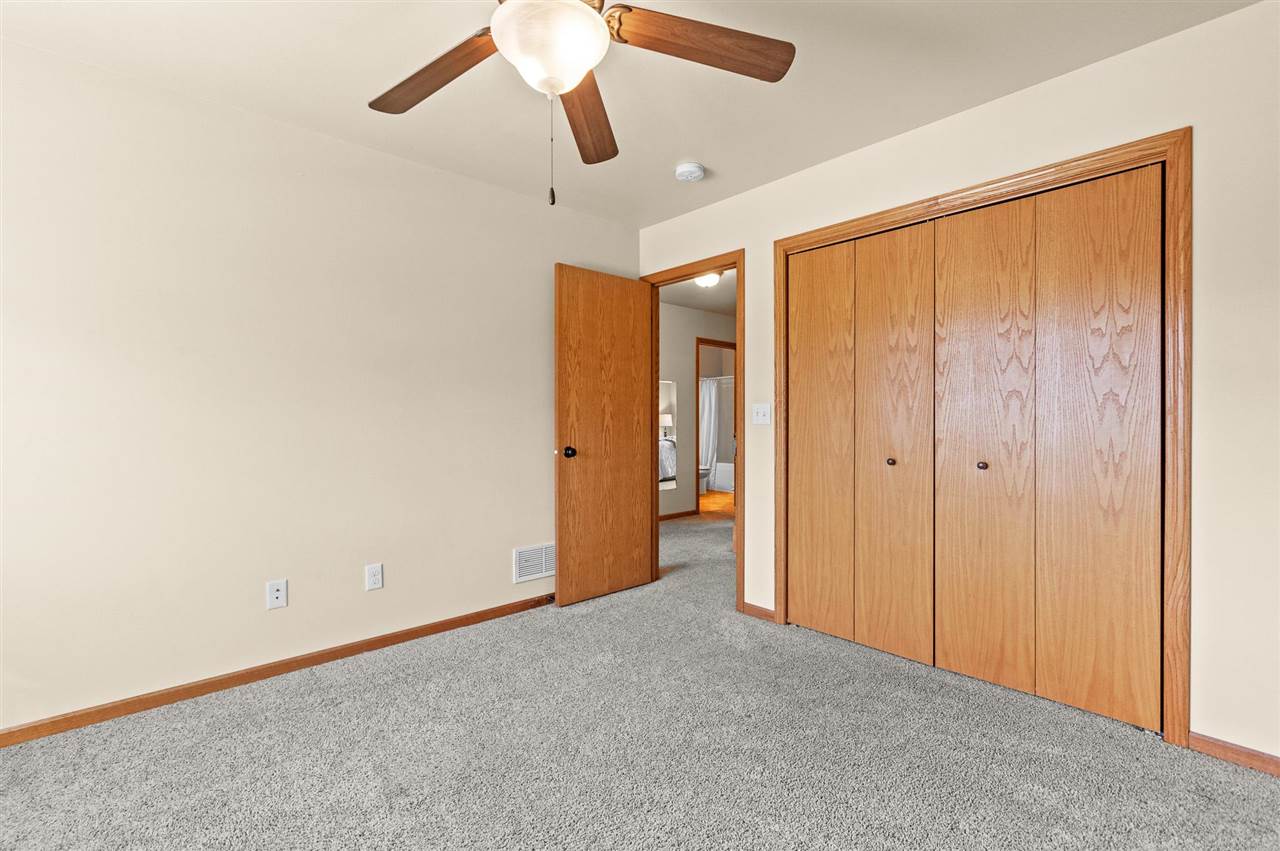 1455 Ozark Ridge Coralville IA 52241