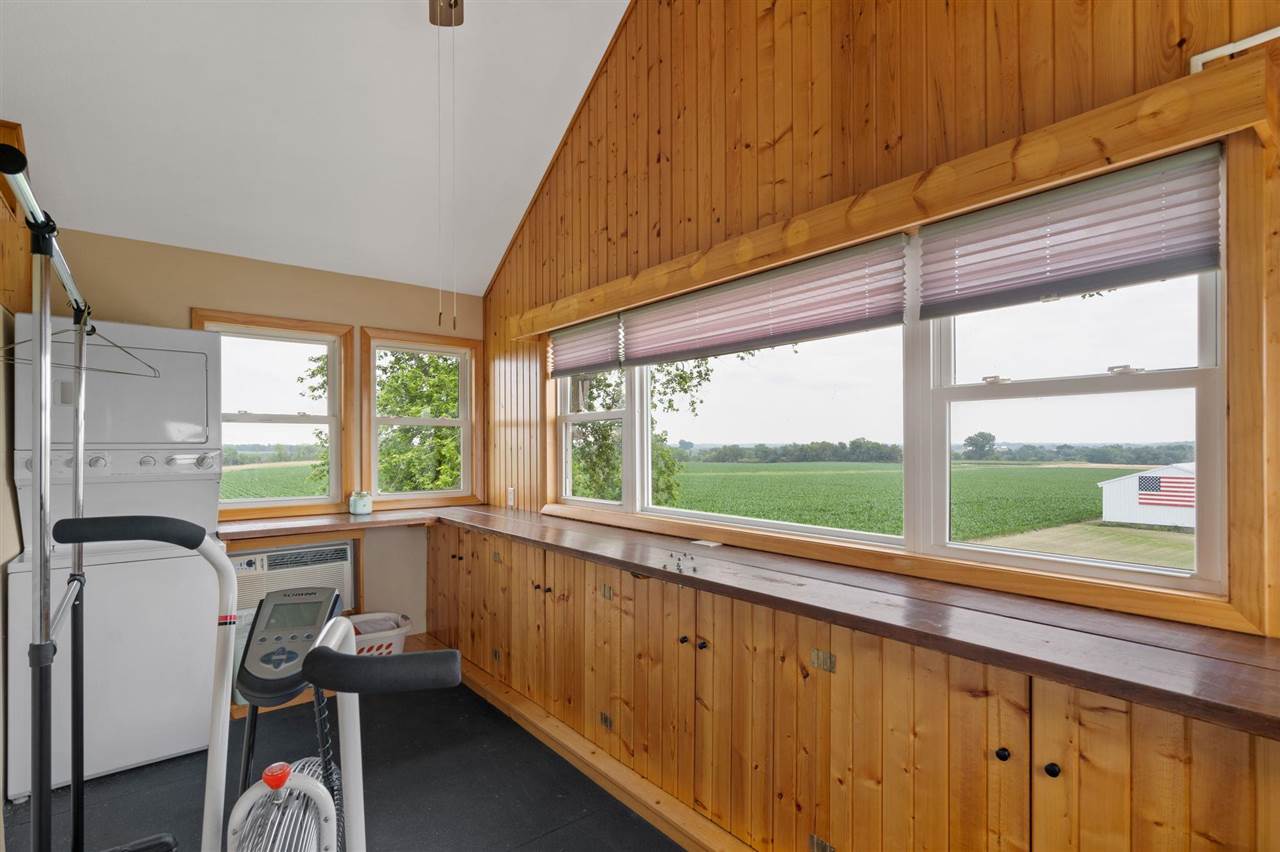 9996 W Avenue Columbus Junction IA 52738-0000