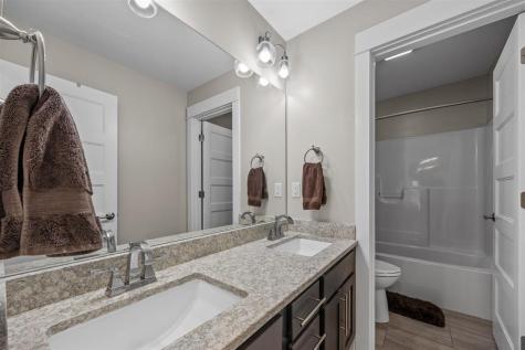 1050 Grouse Court North Liberty IA 52317