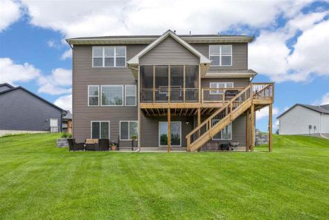 1050 Grouse Court North Liberty IA 52317