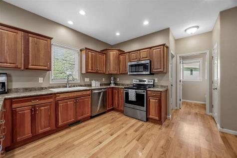 3915 Oak Ridge Drive SE Cedar Rapids IA 52403