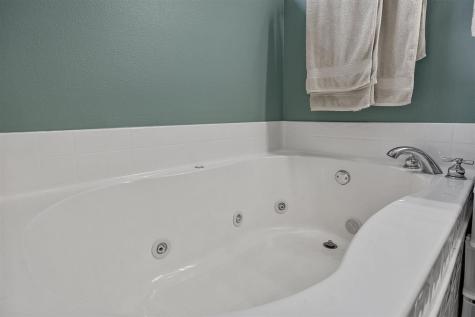 3915 Oak Ridge Drive SE Cedar Rapids IA 52403