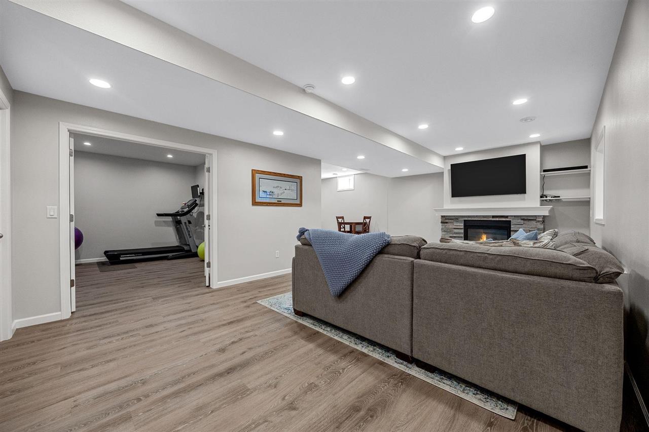 3915 Oak Ridge Drive SE Cedar Rapids IA 52403