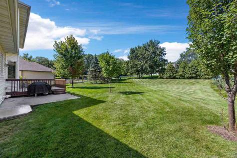3915 Oak Ridge Drive SE Cedar Rapids IA 52403