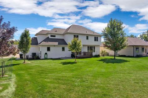 3915 Oak Ridge Drive SE Cedar Rapids IA 52403