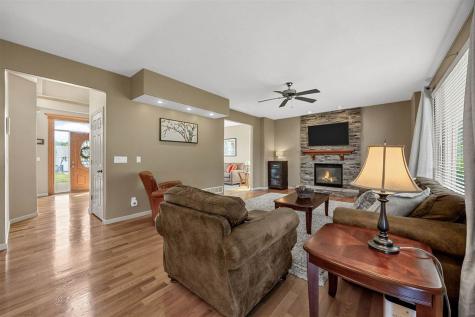 3915 Oak Ridge Drive SE Cedar Rapids IA 52403