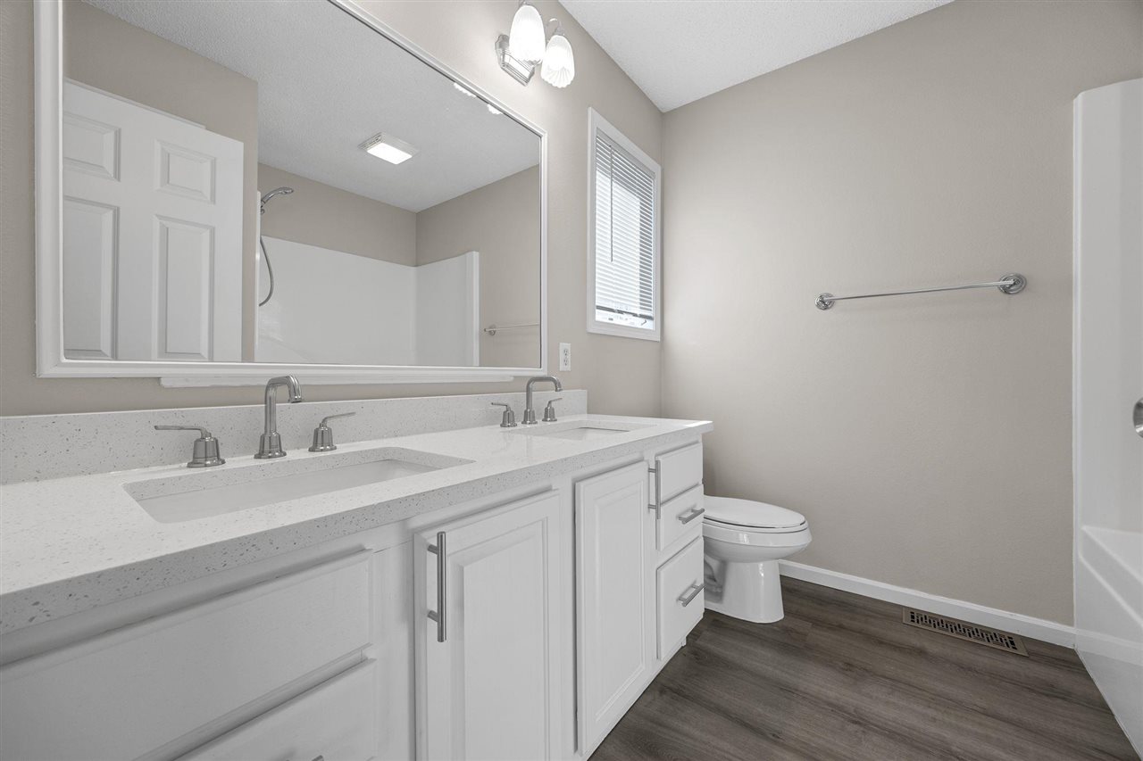 95 E Dovetail Drive Coralville IA 52241