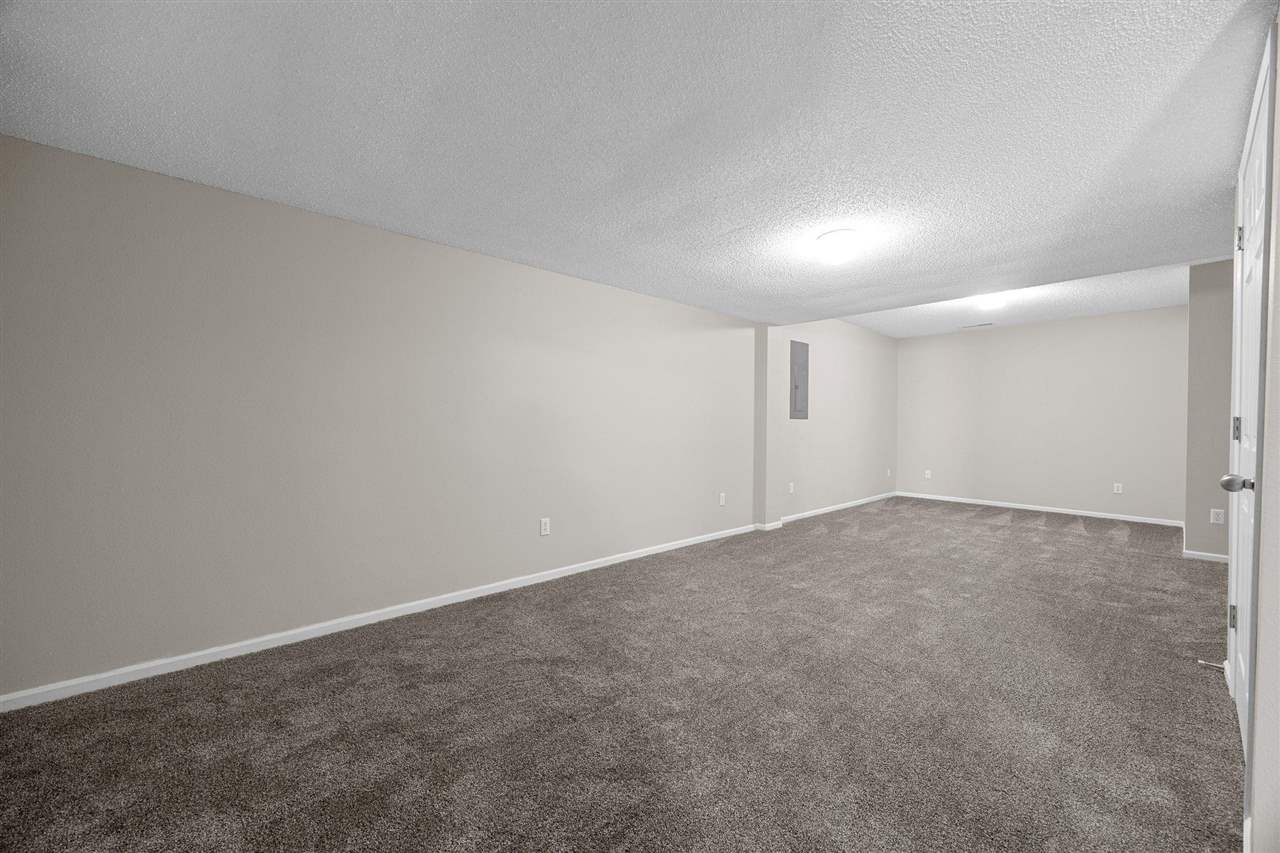 95 E Dovetail Drive Coralville IA 52241