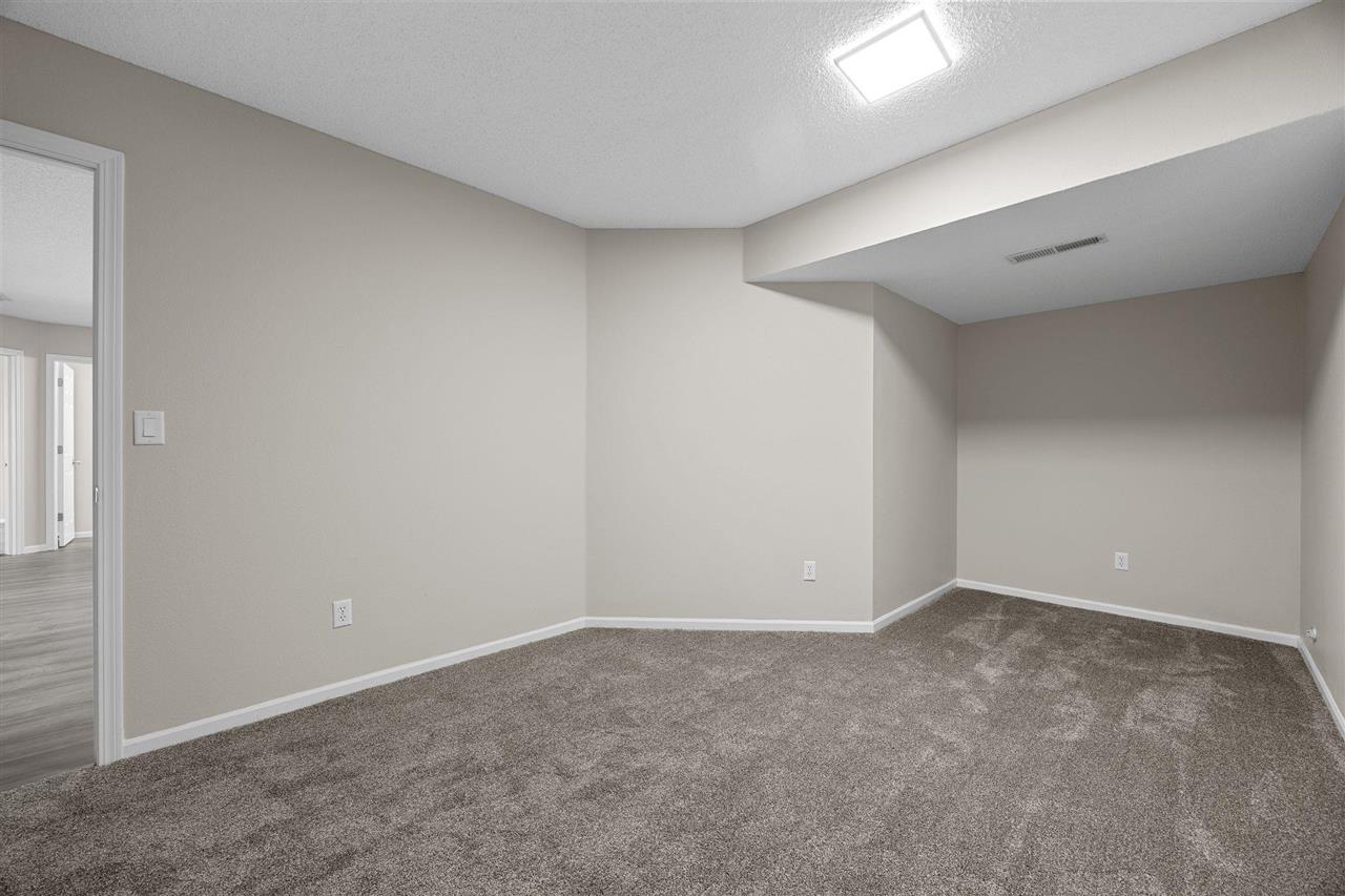 95 E Dovetail Drive Coralville IA 52241