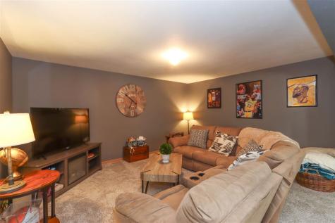 2186 Waters Way Washington IA 52353-3125
